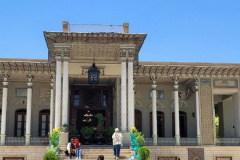 گزارش تصویری گلگشت پرسنل انستیتو قلب و عروق شهید رجایی به شهر شیراز