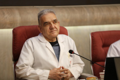 برگزاری جلسه کمیته مورتالیتی همراه با تقدیر از پزشکانی که در جنگ در انستیتو قلب و عروق شهید رجایی حضور داشتند