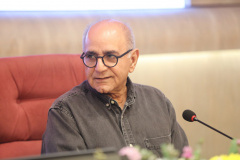 تجلیل باشکوه از پزشکان تیم پیوند قلب انستیتو شهید رجایی با حضور استاد پرویز پرستویی