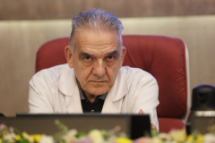 تجلیل باشکوه از پزشکان تیم پیوند قلب انستیتو شهید رجایی با حضور استاد پرویز پرستویی