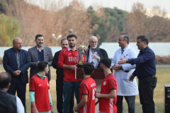 تیم خدمات جام قهرمانی لیگ فوتبال کارکنان انستیتو قلب و عروق شهید رجایی را از آن خود کرد