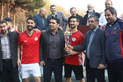 تیم خدمات جام قهرمانی لیگ فوتبال کارکنان انستیتو قلب و عروق شهید رجایی را از آن خود کرد